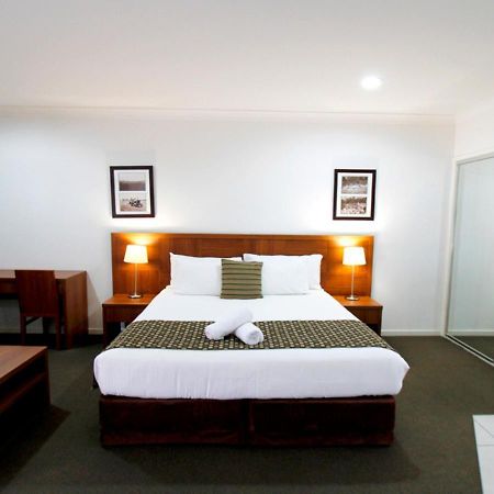 Chinchilla Downtown Motor Inn Екстер'єр фото