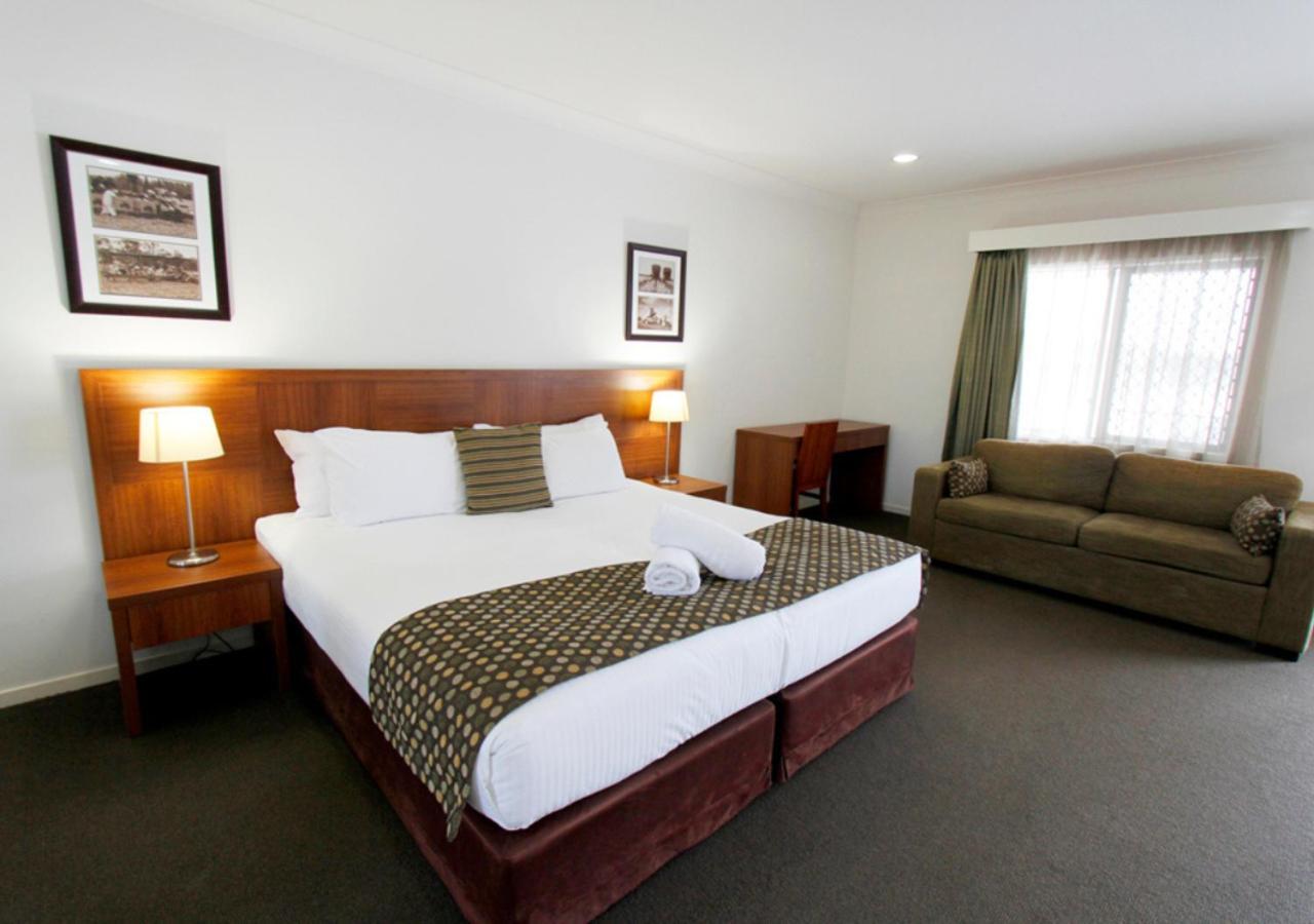 Chinchilla Downtown Motor Inn Екстер'єр фото