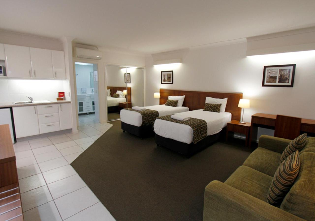 Chinchilla Downtown Motor Inn Екстер'єр фото