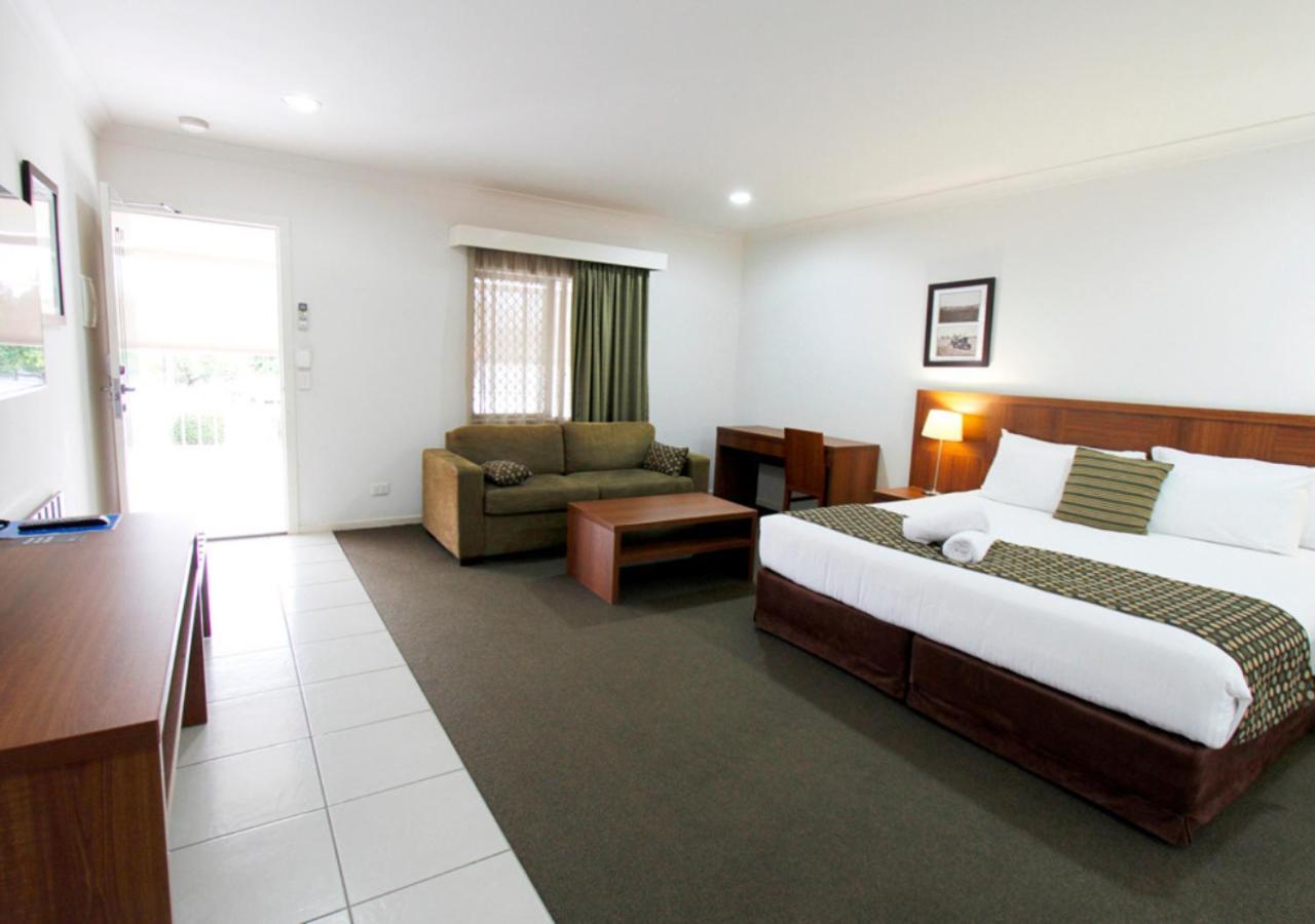 Chinchilla Downtown Motor Inn Екстер'єр фото