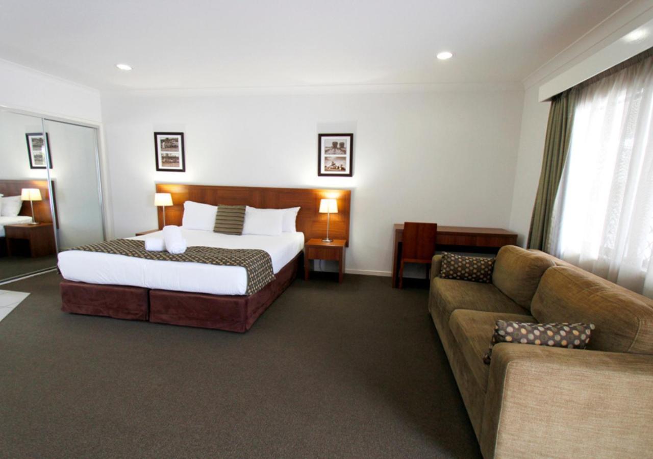 Chinchilla Downtown Motor Inn Екстер'єр фото