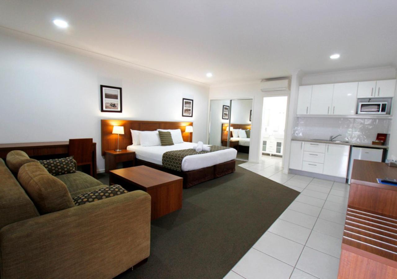 Chinchilla Downtown Motor Inn Екстер'єр фото