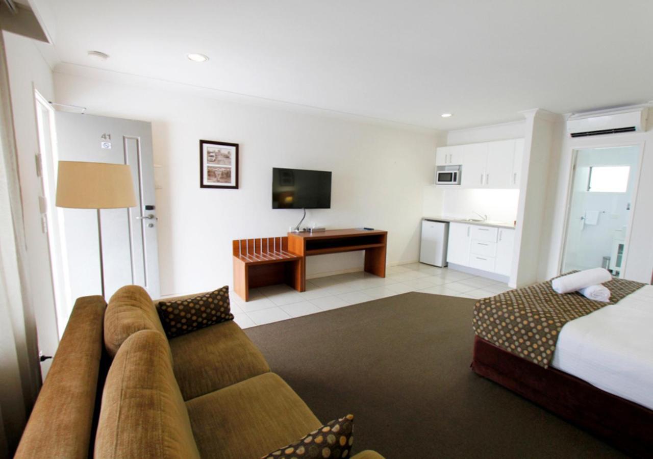 Chinchilla Downtown Motor Inn Екстер'єр фото