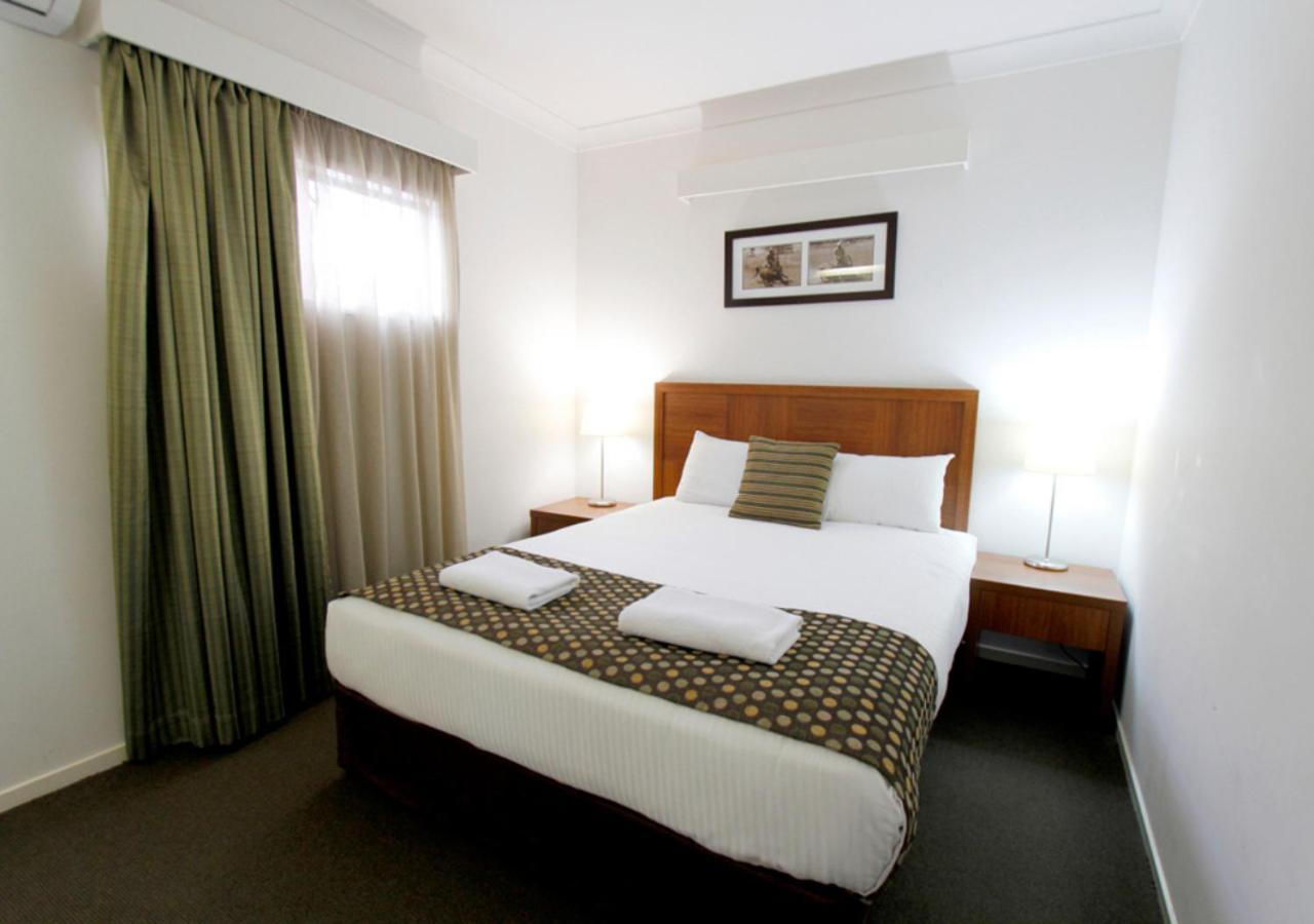 Chinchilla Downtown Motor Inn Екстер'єр фото