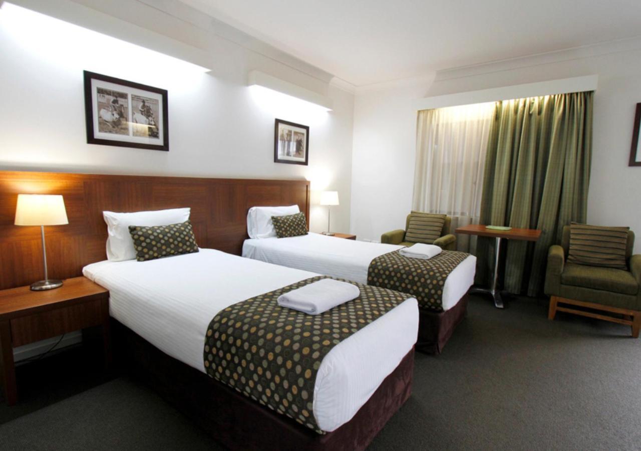 Chinchilla Downtown Motor Inn Екстер'єр фото