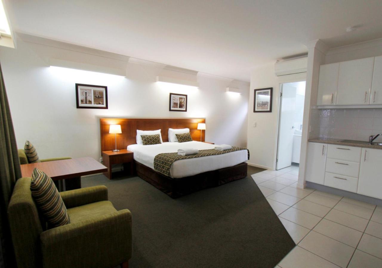 Chinchilla Downtown Motor Inn Екстер'єр фото