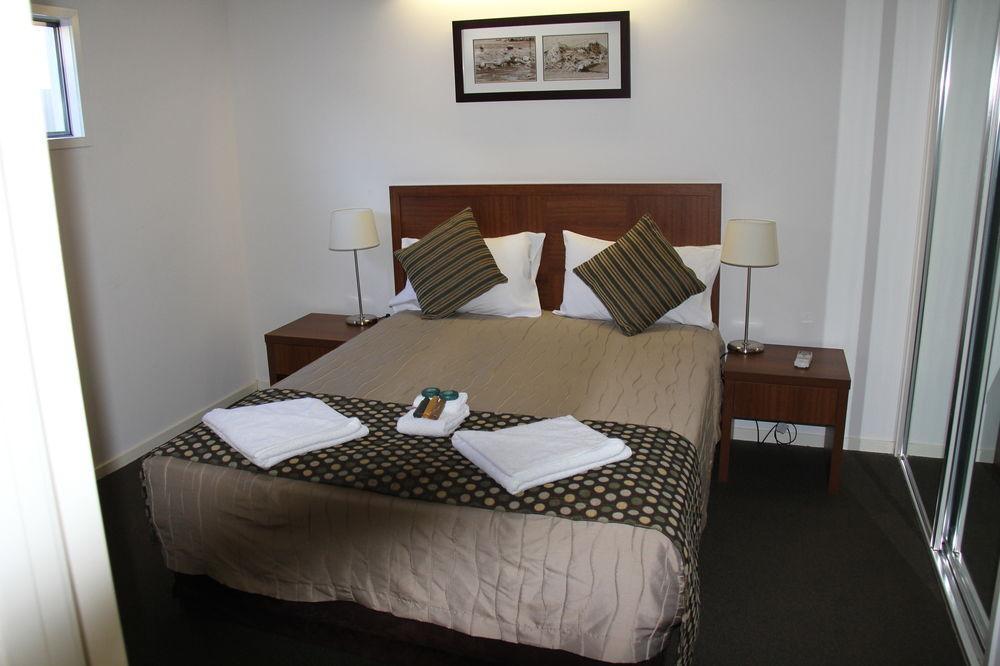 Chinchilla Downtown Motor Inn Екстер'єр фото