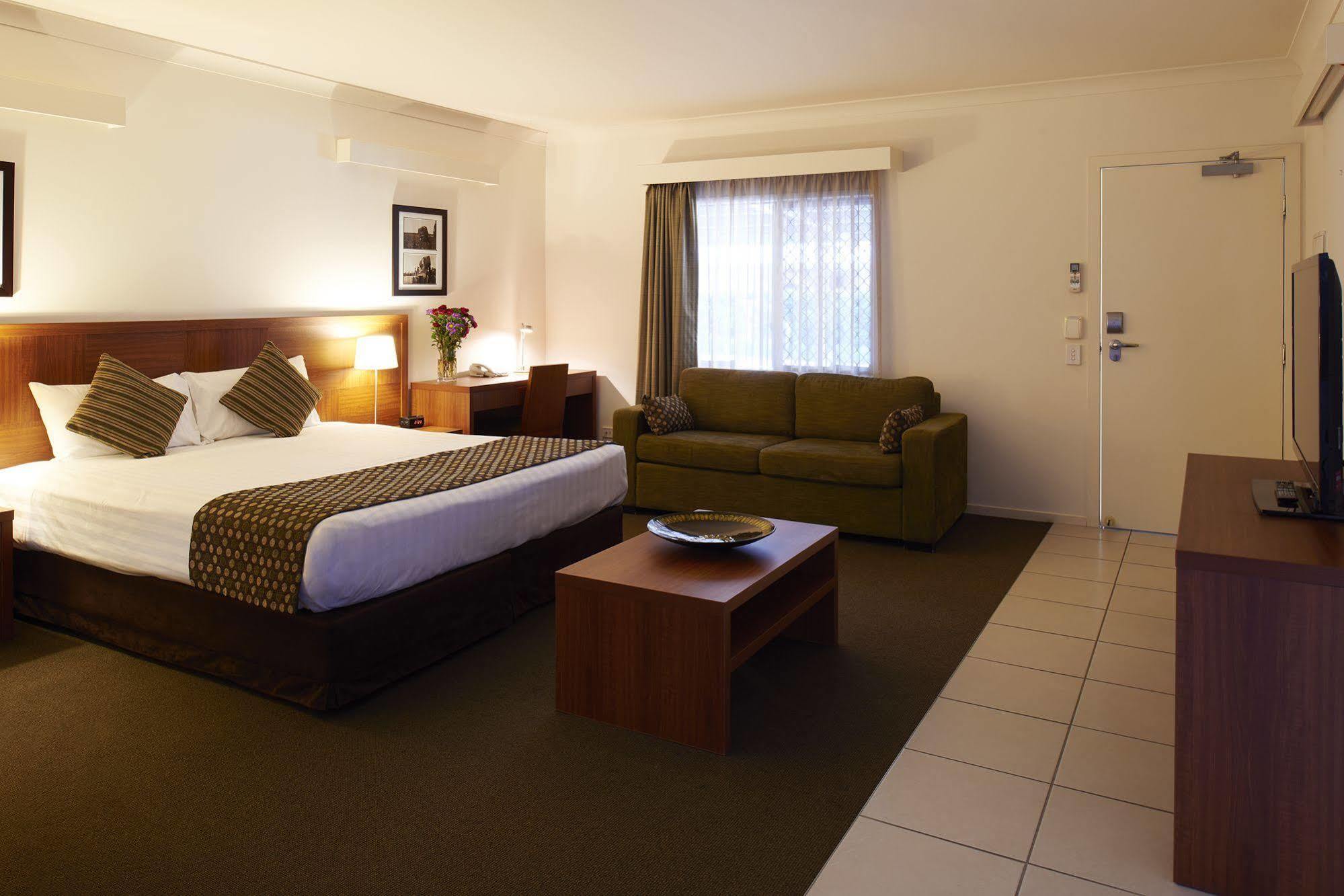 Chinchilla Downtown Motor Inn Екстер'єр фото